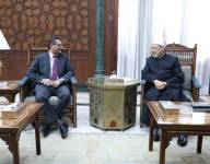 شيخ الأزهر يستقبل نقيب الصحفيين ومجلس النقابة للتهنئة بـ 