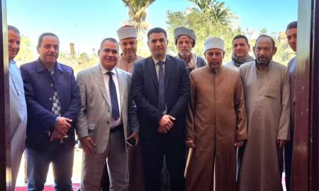 وسط أجواء إيمانية.. افتتاح مسجد 