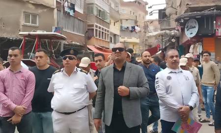 رئيس مدينة دسوق يواجه مشاكل الباعة الجائلين بالأسواق الحضارية - مصر اليوم العربية 